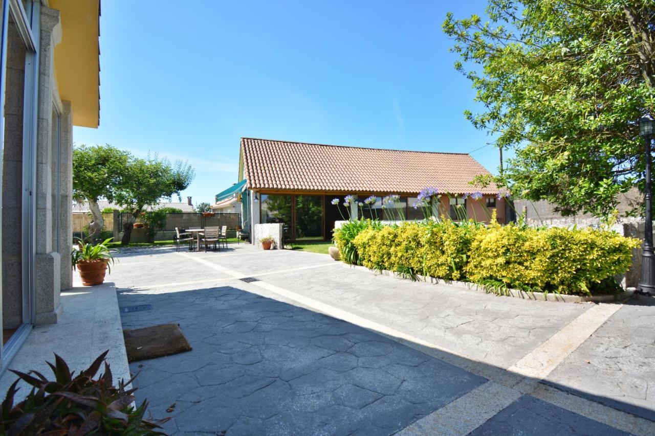 Galihost - Casa Con Precioso Jardin En Vilanova De Arousa Kültér fotó