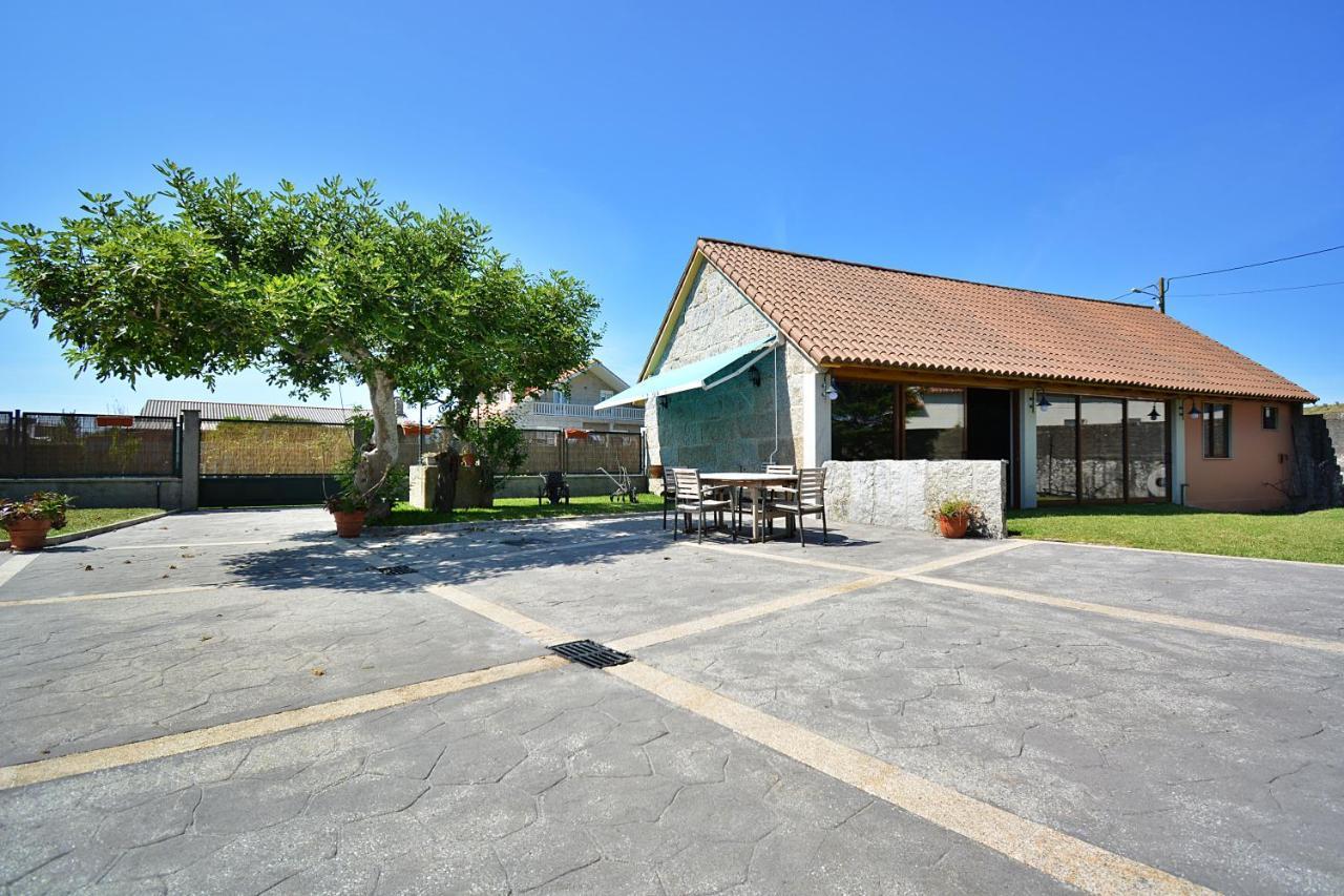 Galihost - Casa Con Precioso Jardin En Vilanova De Arousa Kültér fotó