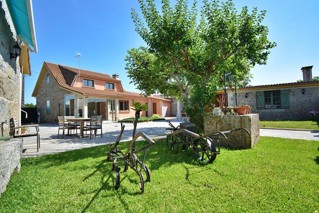 Galihost - Casa Con Precioso Jardin En Vilanova De Arousa Kültér fotó