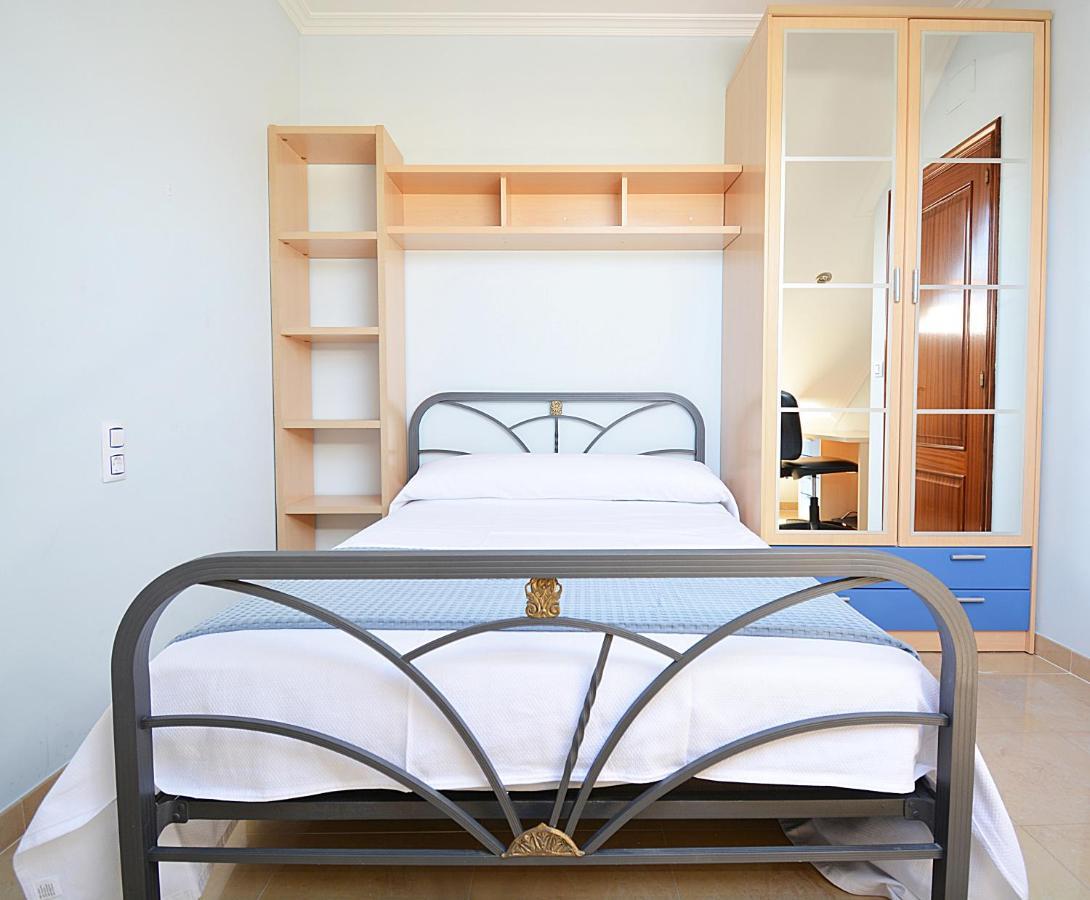 Galihost - Casa Con Precioso Jardin En Vilanova De Arousa Kültér fotó